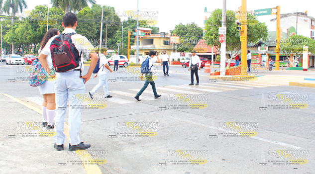 Cambian circulación en avenidas de Poza Rica
