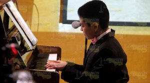 Con sus manos tocaron el alma en el auditorio Margarita Guerrero de Gibb Con sus manos tocaron el alma en el auditorio Margarita Guerrero de Gibb