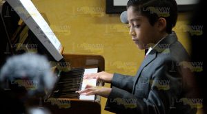 Con sus manos tocaron el alma en el auditorio Margarita Guerrero de Gibb Con sus manos tocaron el alma en el auditorio Margarita Guerrero de Gibb