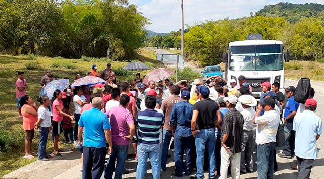 Conflicto en Palo de Rosa, Tihuatlán por invasión de ruleteros Conflicto en Palo de Rosa, Tihuatlán por invasión de ruleteros