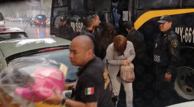 Detienen a 32 personas que trabajan en empresa crediticia Sofin; son acusados de fraude