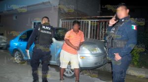 Ebrio al volante se estampa contra un poste de la CFE en Poza Rica Ebrio al volante se estampa contra un poste de la CFE en Poza Rica