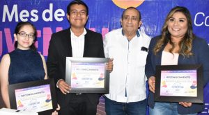 Entrega Javier Velázquez Premio a la Juventud de Poza Rica