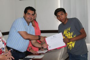 IVEA y ayuntamiento de Naranjos entregan certificados IVEA y ayuntamiento de Naranjos entregan certificados