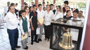 Inauguran exposición de los Símbolos Patrios en Poza Rica