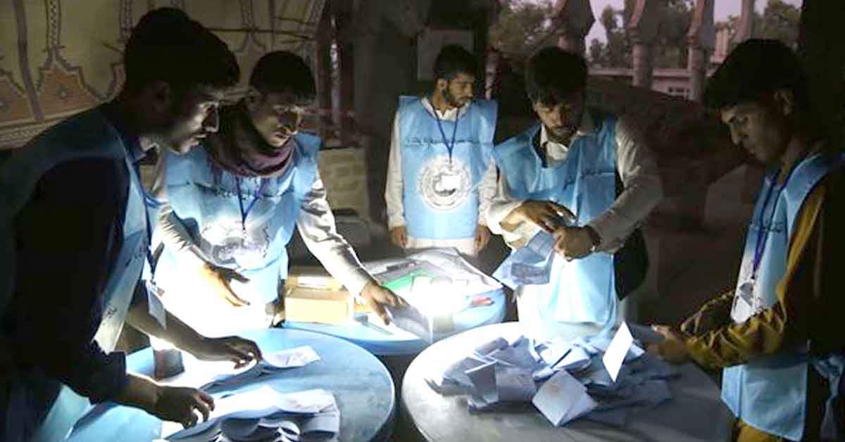 La jornada electoral se cobra al menos 32 muertos y 123 heridos en Afganistán