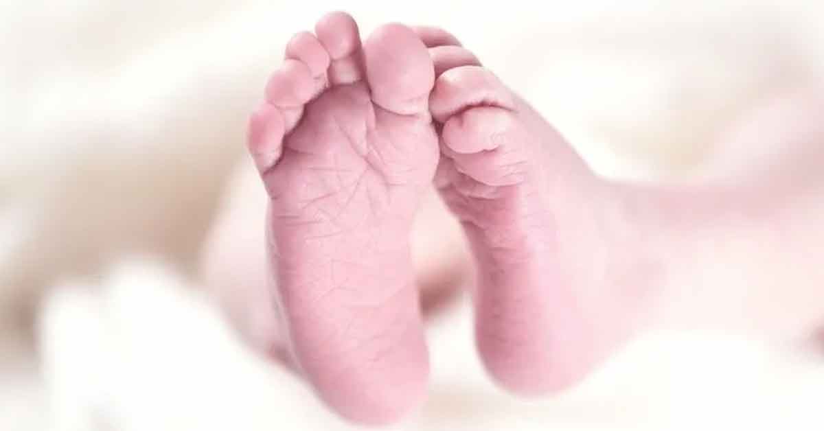 Niña de trece años no sabía que estaba embarazada y da a luz en baño de la Cruz Roja en Coahuila