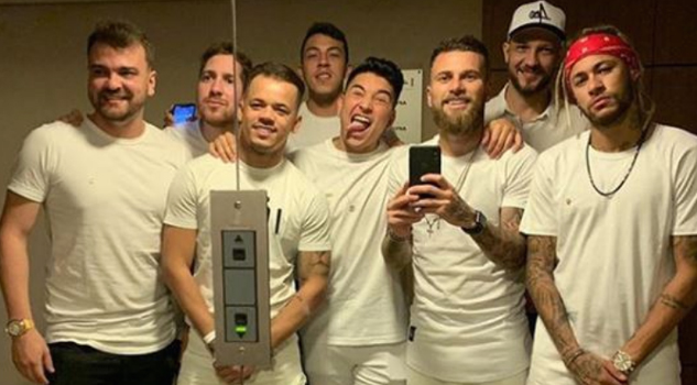 Neymar desembolsa 11 mil euros al mes para conservar a sus amigos