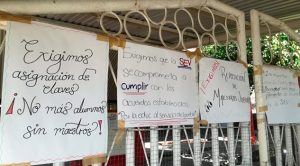 No hay maestros frente a grupos en escuela de Cerro Azul No hay maestros frente a grupos en escuela de Cerro Azul