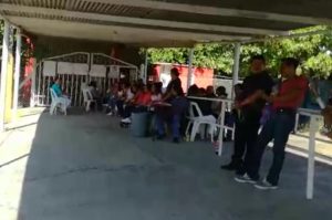 No hay maestros frente a grupos en escuela de Cerro Azul No hay maestros frente a grupos en escuela de Cerro Azul