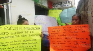 Protestan madres de familia en la supervisión 843 de Espinal