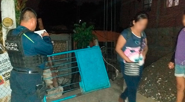 Quiso machetear a su familia en Poza Rica; al parecer andaba borracho Quiso machetear a su familia en Poza Rica; al parecer andaba borracho
