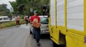 Rapiña de cerveza en la carretera México-Tuxpan