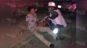 Rebasa por la derecha y provoca accidente en Tuxpan