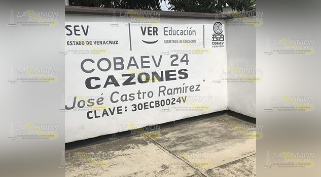 Revisa Cofepris al COBAEV 24 de Cazones de Herrera