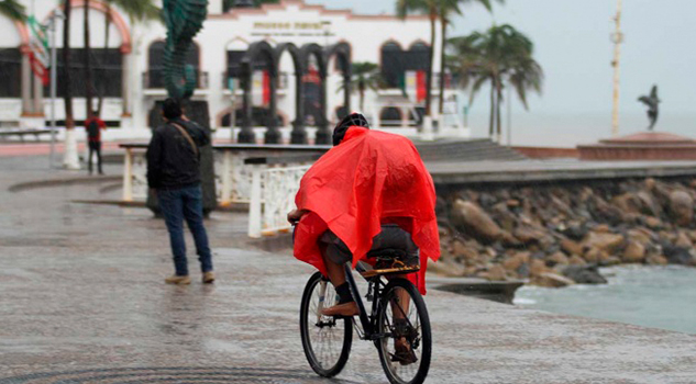 Seguirán lluvias en BCS, Sonora y Sinaloa por 'Lorena' Seguirán lluvias en BCS, Sonora y Sinaloa por 'Lorena'