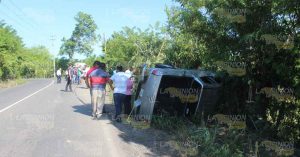 Siete estudiantes gravemente heridos en volcadura sobre la carretera Poza Rica-Cazones