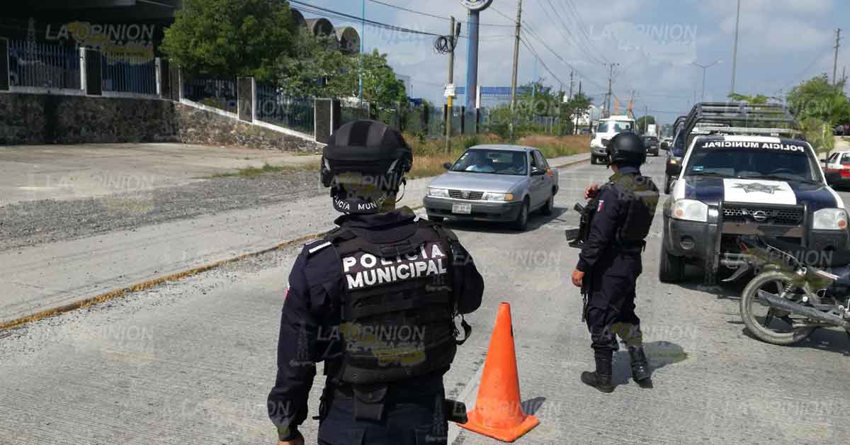 ¡Violento robo de vehículo en Tuxpan!