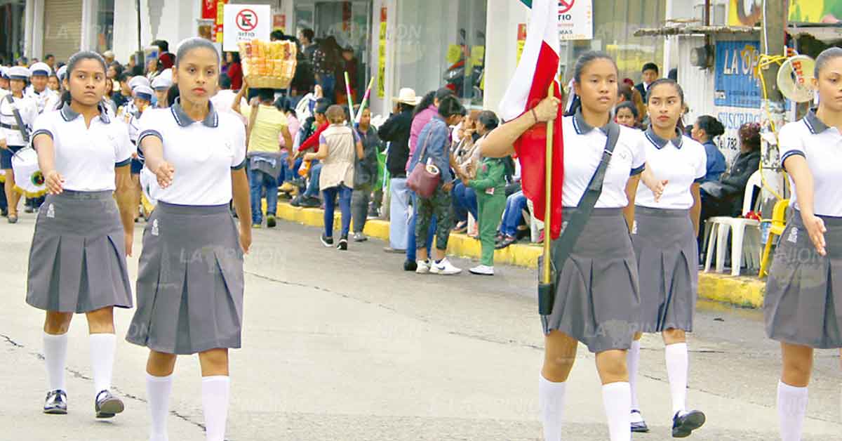Desfile en Poza Rica, será por la nueva ruta