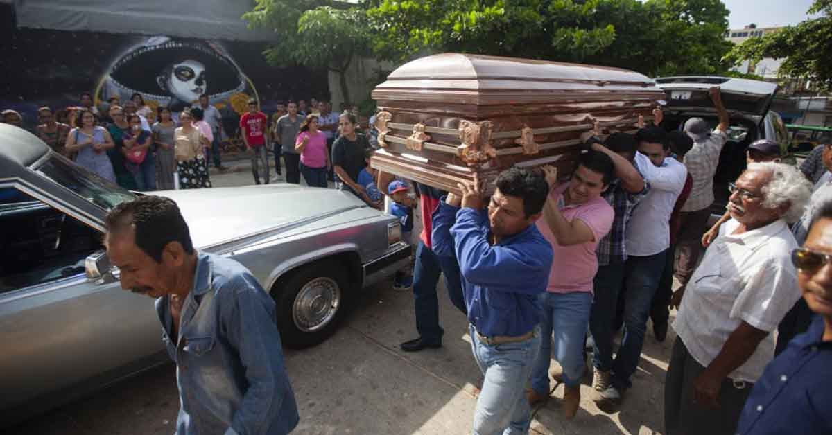 El último adiós a las víctimas de la masacre de Coatzacoalcos