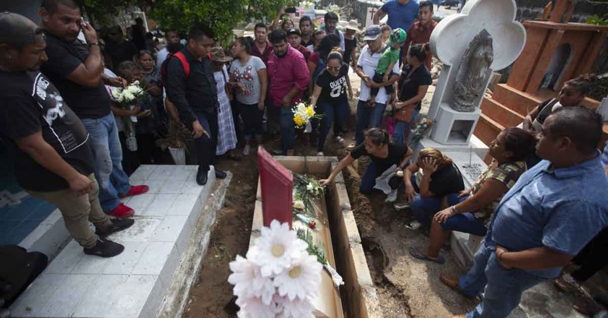 El último adiós a las víctimas de la masacre de Coatzacoalcos