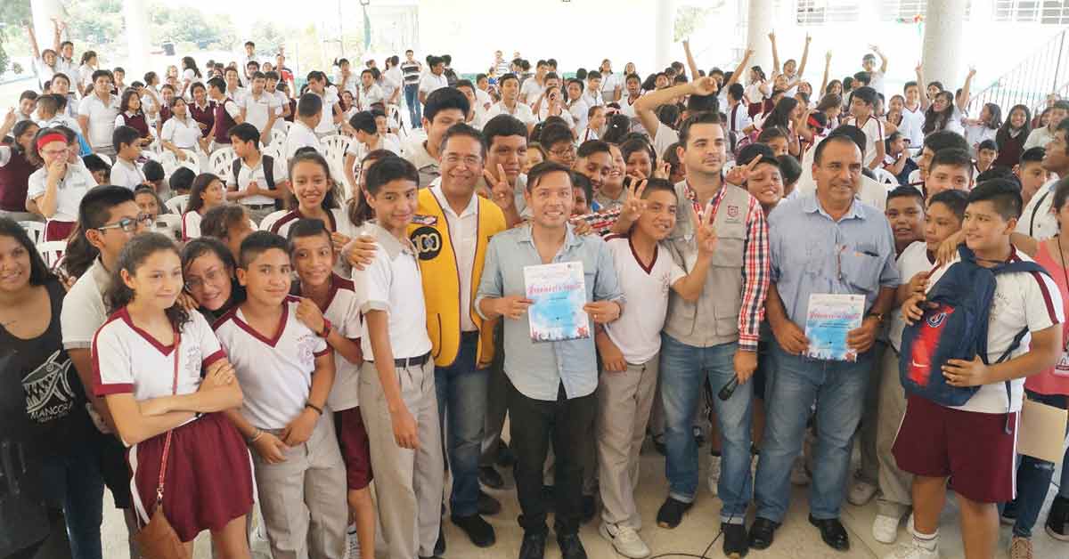 En Poza Rica, motivan a jóvenes a su buen desarrollo