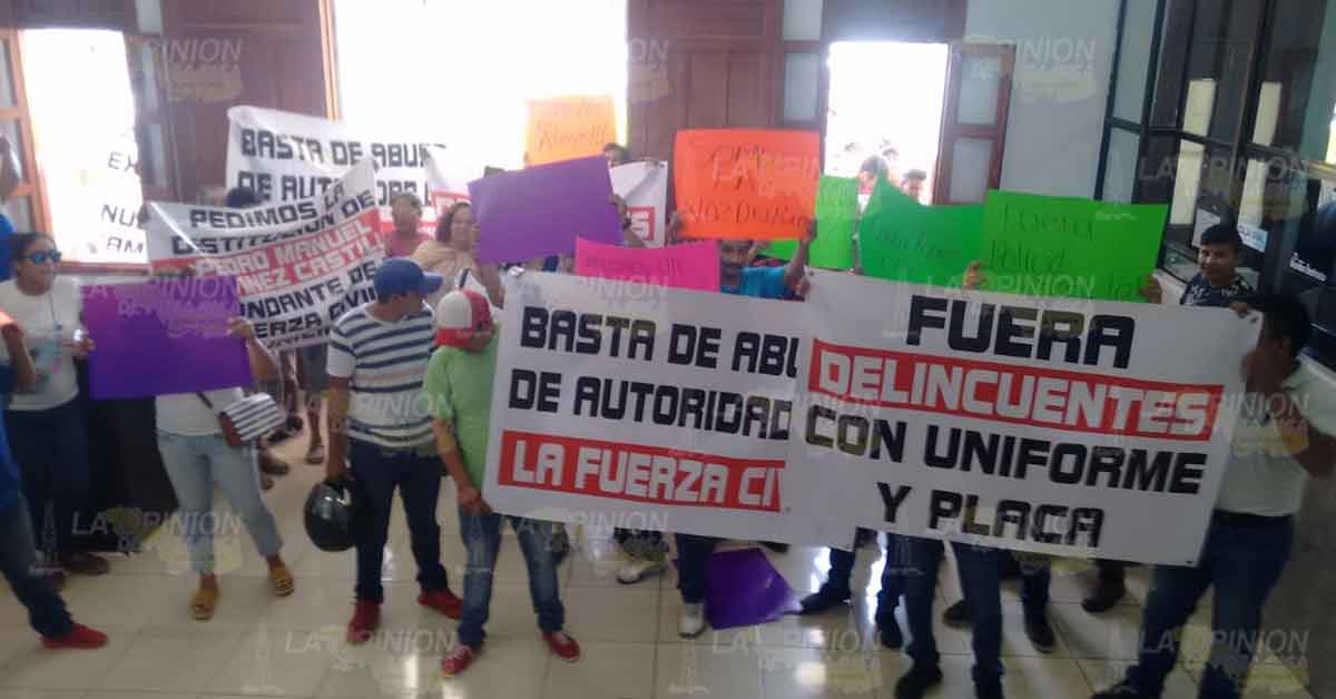Cierran puente en Pánuco en protesta por abusos de la Comandancia de Fuerza Civil