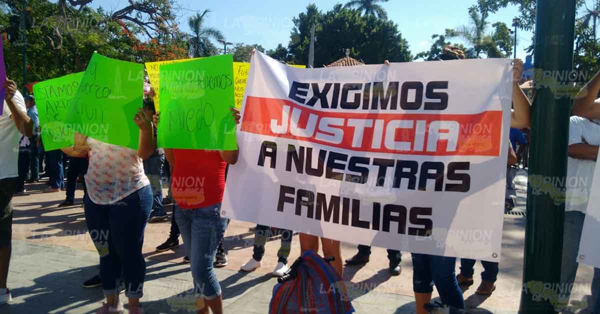 Cierran puente en Pánuco en protesta por abusos de la Comandancia de Fuerza Civil