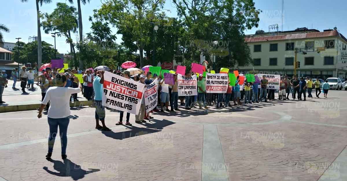 Cierran puente en Pánuco en protesta por abusos de la Comandancia de Fuerza Civil
