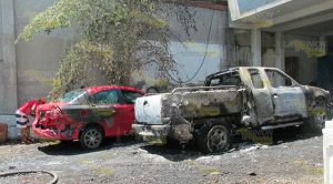 ¡Incendio destruye Aveo y una Lobo en Álamo! ¡Incendio destruye Aveo y una Lobo en Álamo!