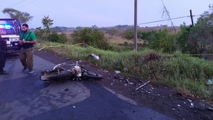 ¡Se mata alumno del CBTA 57 en la carretera Álamo - Alazán! ¡Se mata alumno del CBTA 57 en la carretera Álamo - Alazán! (3)