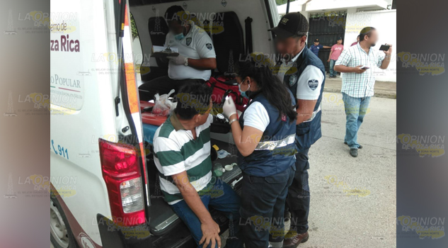 Taxi fue impactado por imprudente conductora