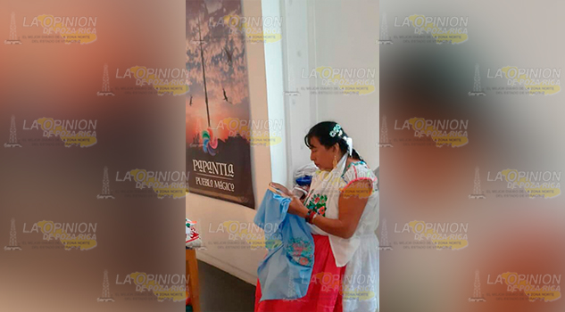 Artesanos papantecos exponen en Ciudad de México