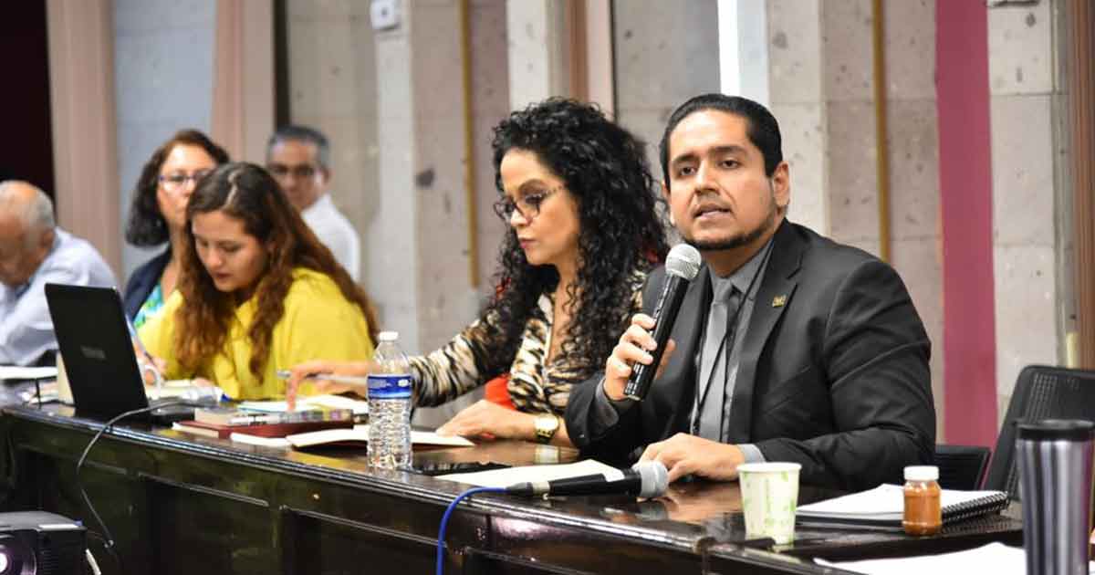 Asesoras y asesores legislativos analizan la protección de datos personales
