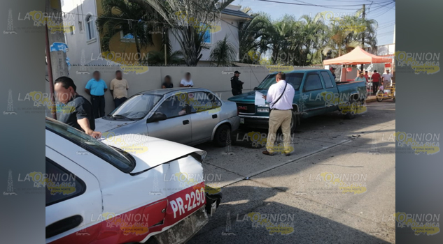 Choque múltiple sobre la avenida Ejército Mexicano en Tihuatlán