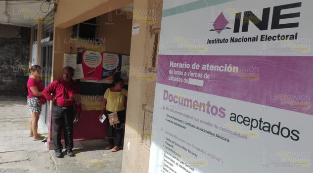 Relevo en el INE Distrito 3 Tuxpan: llega nuevo encargado