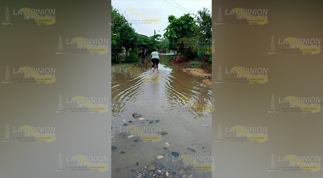 Lluvias inunda comunidad la Guadalupe, Espinal