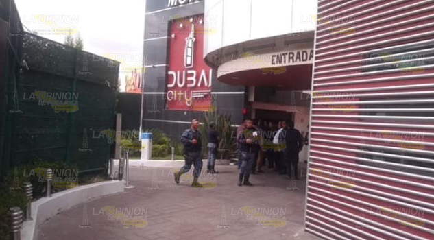 Aparecen muertos en un motel