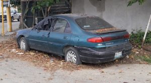 Llaman a ciudadanos a retirar “autos maceta” de la vía pública en Poza Rica
