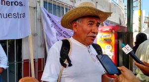 Cafeticultores de Coatepec realizaron marcha pacífica a Plaza Lerdo en Xalapa Cafeticultores de Coatepec realizaron marcha pacífica a Plaza Lerdo en Xalapa