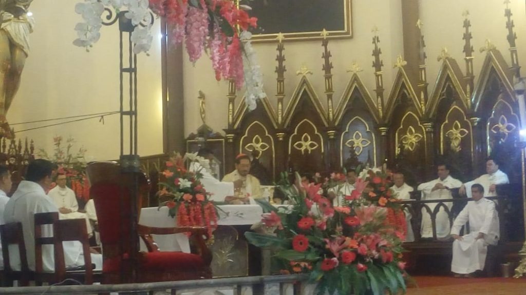 Cientos han acudido a la Catedral en Xalapa para los festejos de Guizar y Valencia Cientos han acudido a la Catedral en Xalapa para los festejos de Guizar y Valencia