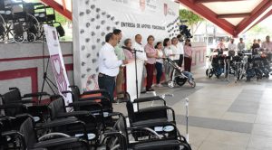 Apoyos funcionales seguirán siendo gratuitos y sin condiciones, asegura Javier Velázquez
