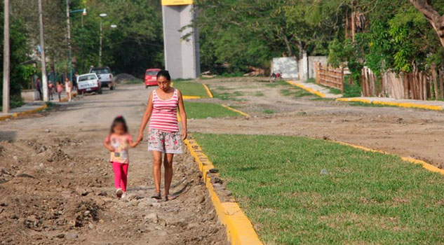 Crece el padrón de usuarios del servicio de agua potable en Tihuatlán Crece el padrón de usuarios del servicio de agua potable en Tihuatlán