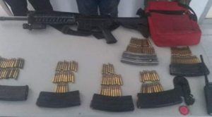 Detienen a tres hombres en Martínez de la Torre, traían un arsenal Detenidos tres hombres por portación ilegal de arma de fuego, en Martínez 3