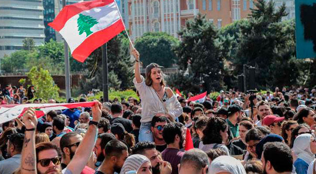 El «impuesto a WhatsApp» desata protestas masivas en las calles de Líbano El «impuesto a WhatsApp» desata protestas masivas en las calles de Líbano