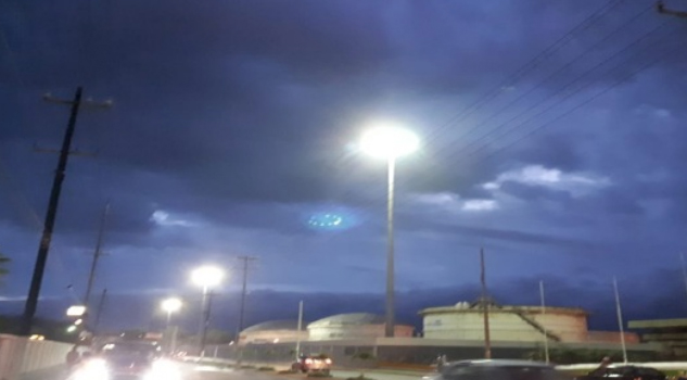 Extraña forma es captada en el cielo de Tamaulipas y habitantes dicen que es un OVNI