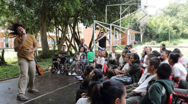 Festival de cuentos reúne a narradores de cinco países
