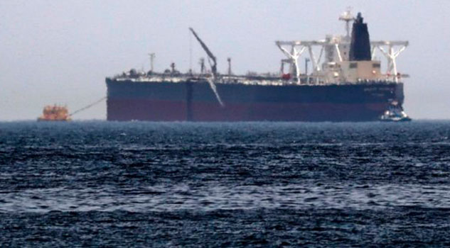 Irán informa de una "explosión" en uno de sus petroleros cerca de Arabia Saudita Irán informa de una explosión en uno de sus petroleros cerca de Arabia Saudita