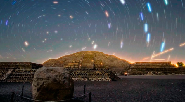 Lluvia de estrellas fugaces en Teotihuacan