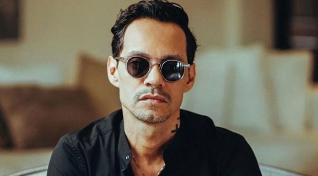 Marc Anthony rinde tributo a José José